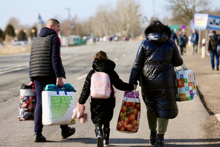 En ukrainsk familie på flukt